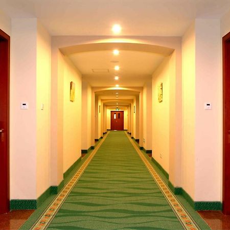 Greentree Inn Beijing Changping District Beiqijia Future Science & Technology City Business Hotel מראה חיצוני תמונה